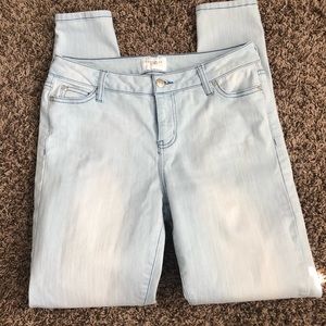 Celebrity Pink light wash denim jeggings